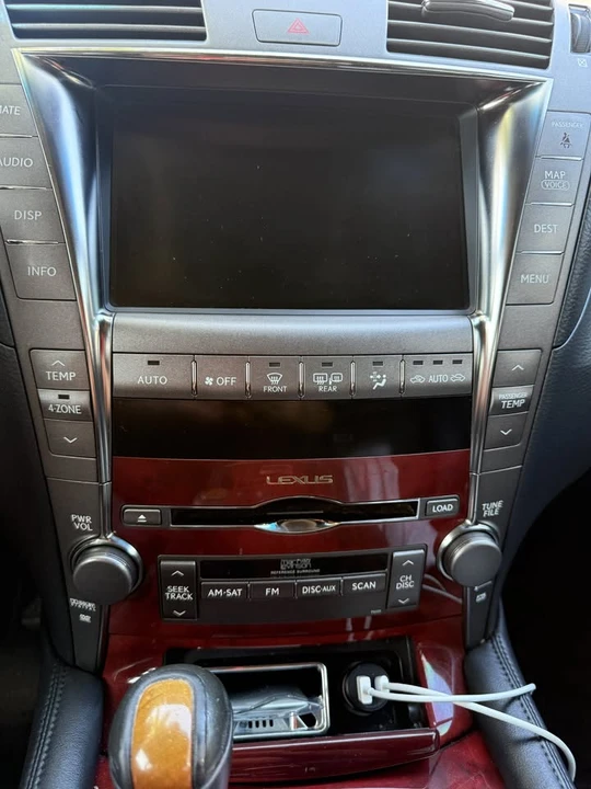 2008 Lexus LS 4th Gen - Image 7 of 15