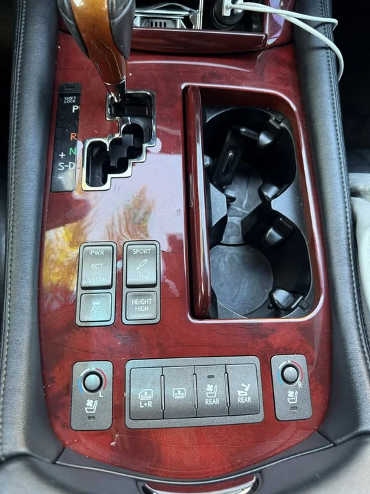 2008 Lexus LS 4th Gen - Image 6 of 15