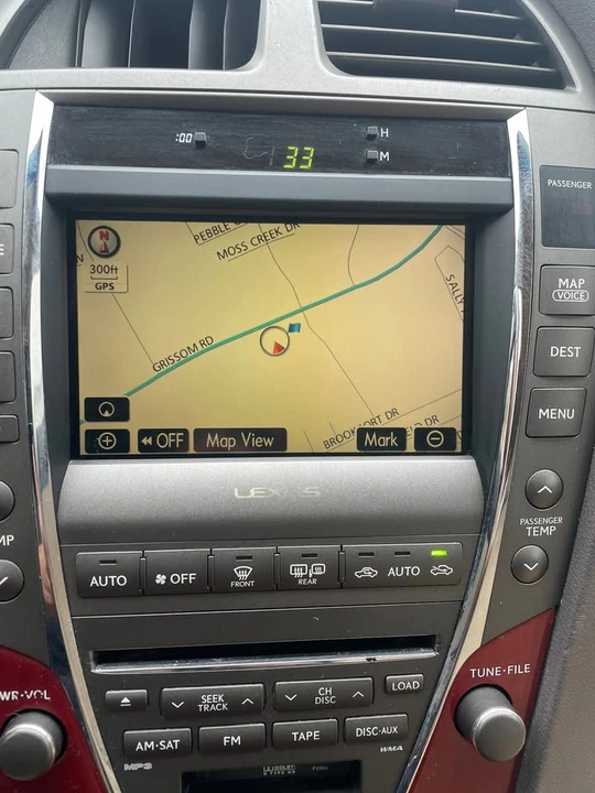 2008 Lexus ES 5th Gen - Image 7 of 10