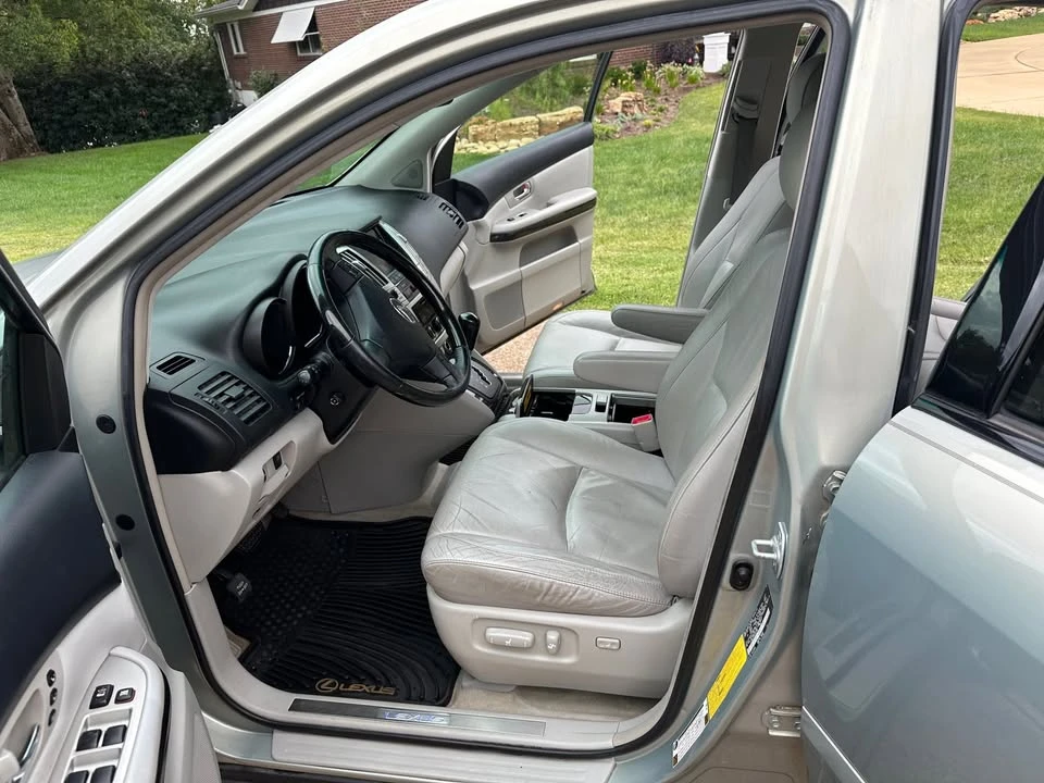 2008 Lexus RX 2nd Gen - Image 5 of 13