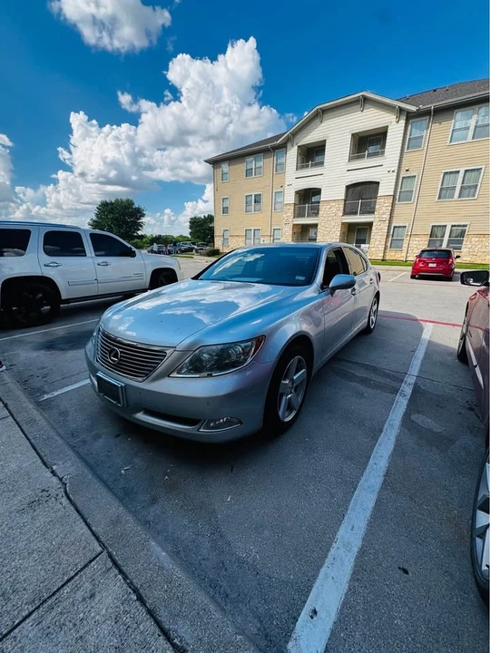 2008 Lexus LS 4th Gen - Image 4 of 10
