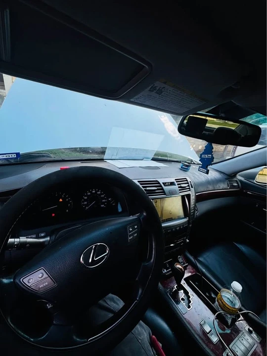 2008 Lexus LS 4th Gen - Image 7 of 10