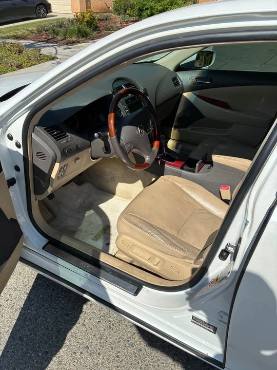 2008 Lexus ES 5th Gen - Image 9 of 13
