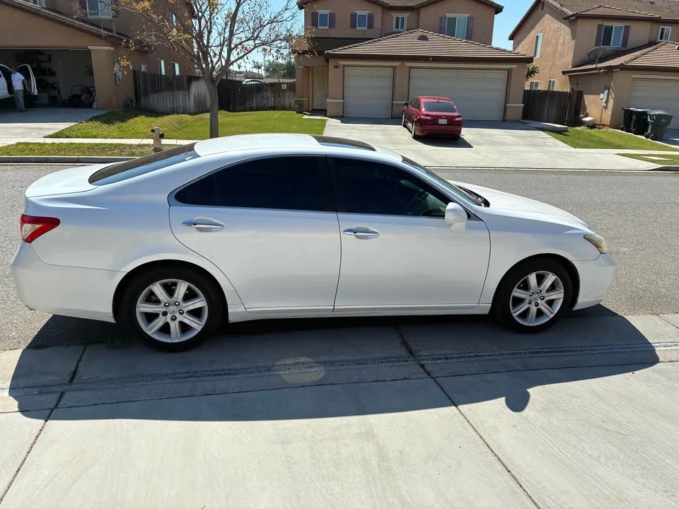 2008 Lexus ES 5th Gen - Image 5 of 13