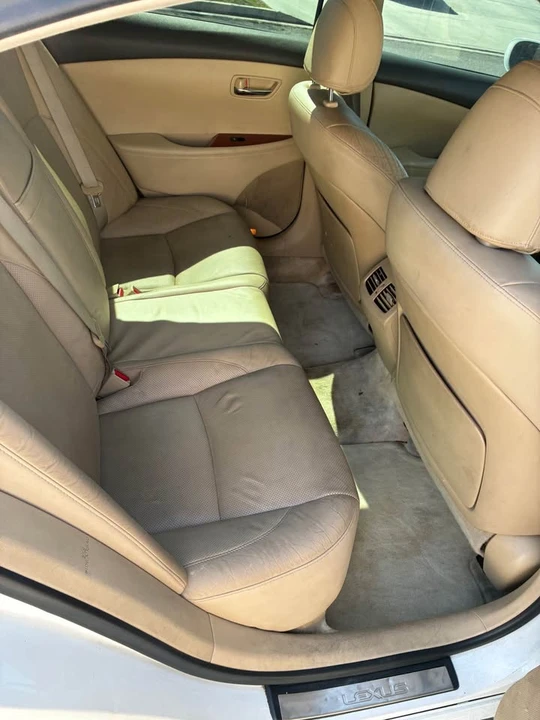 2008 Lexus ES 5th Gen - Image 11 of 13