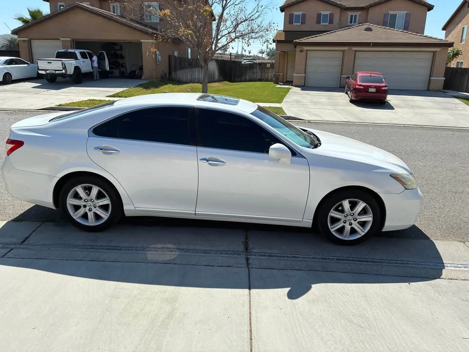 2008 Lexus ES 5th Gen - Image 4 of 13