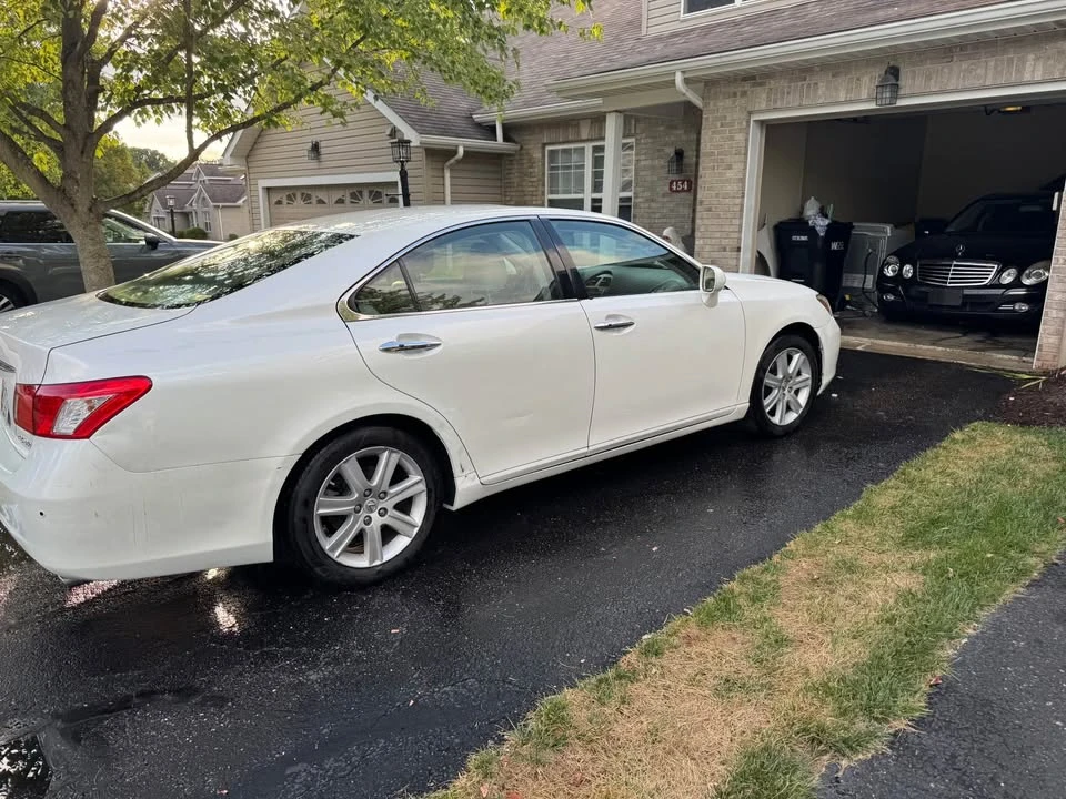 2008 Lexus ES 5th Gen - Image 2 of 10