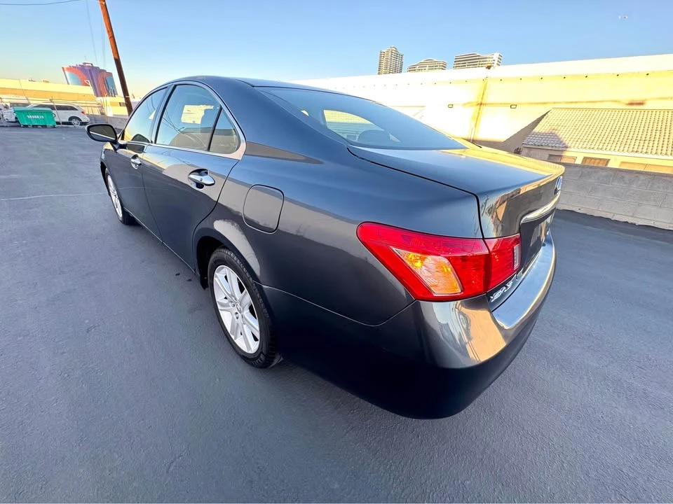 2008 Lexus ES 4th Gen - Image 9 of 20
