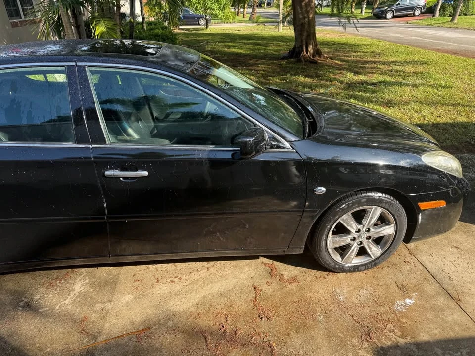 2008 Lexus ES 4th Gen - Image 2 of 9