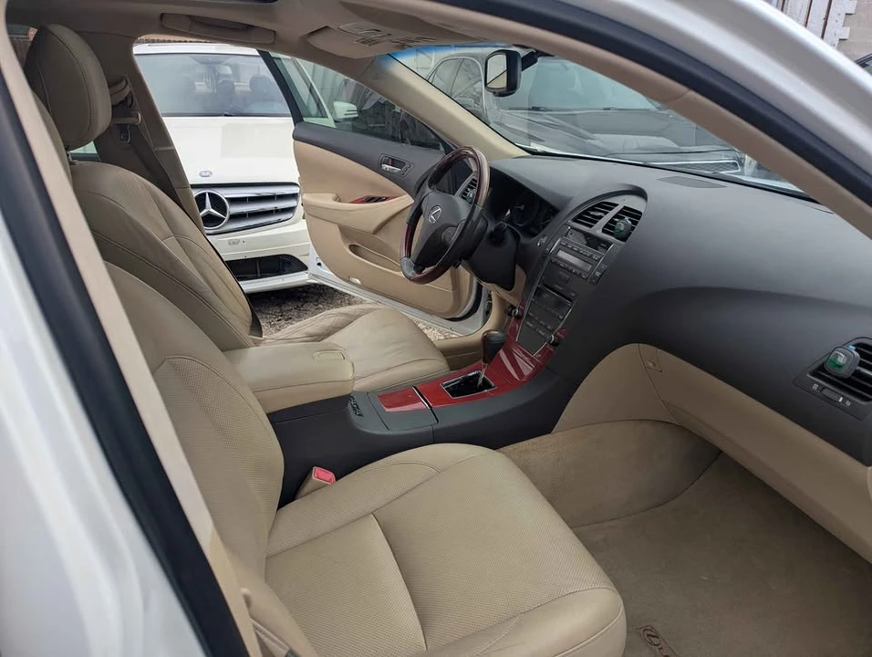 2008 Lexus ES 5th Gen - Image 8 of 16