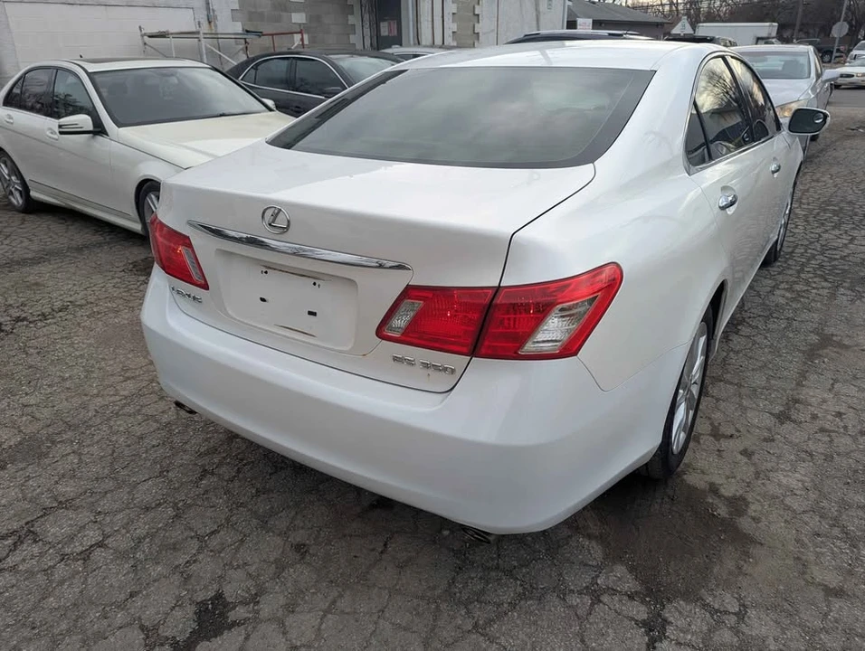 2008 Lexus ES 5th Gen - Image 2 of 16