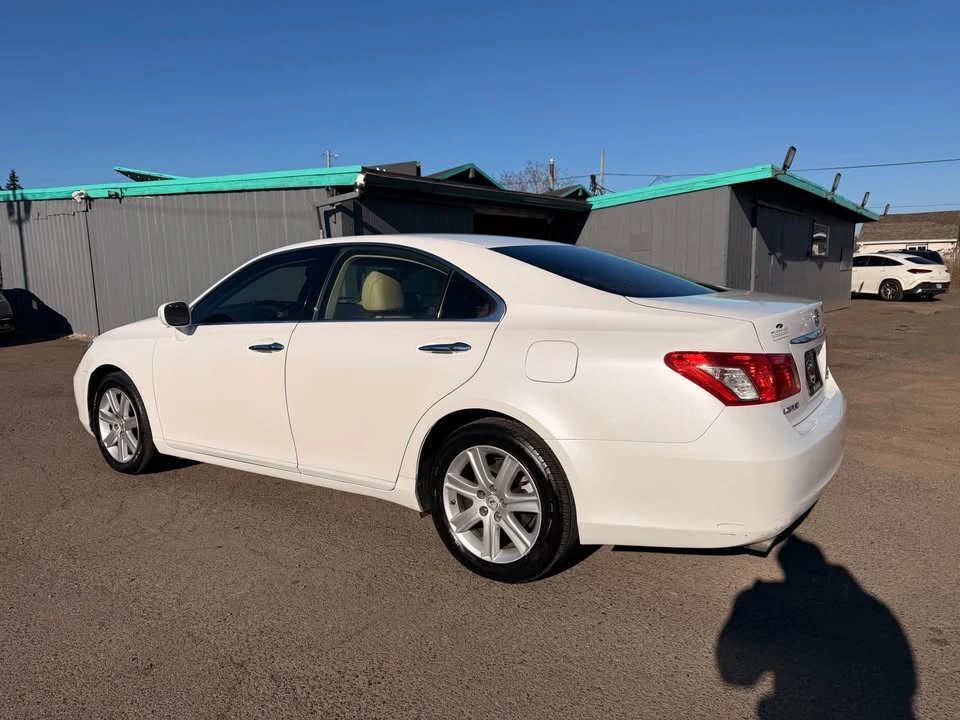 2008 Lexus ES 5th Gen - Image 5 of 16