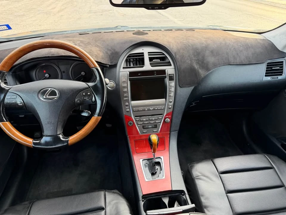 2008 Lexus ES 5th Gen - Image 8 of 16