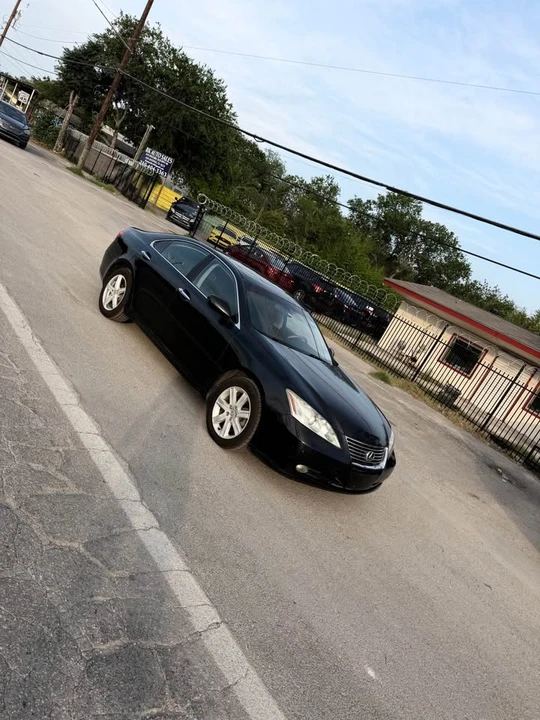 2008 Lexus ES 5th Gen - Image 2 of 16