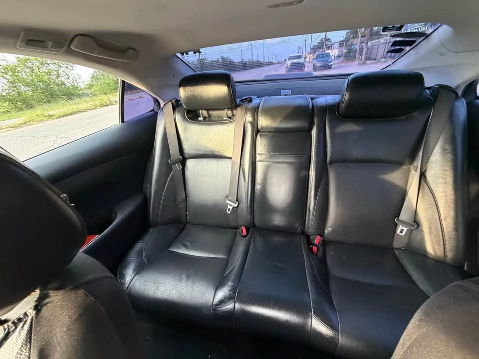 2008 Lexus ES 5th Gen - Image 11 of 16