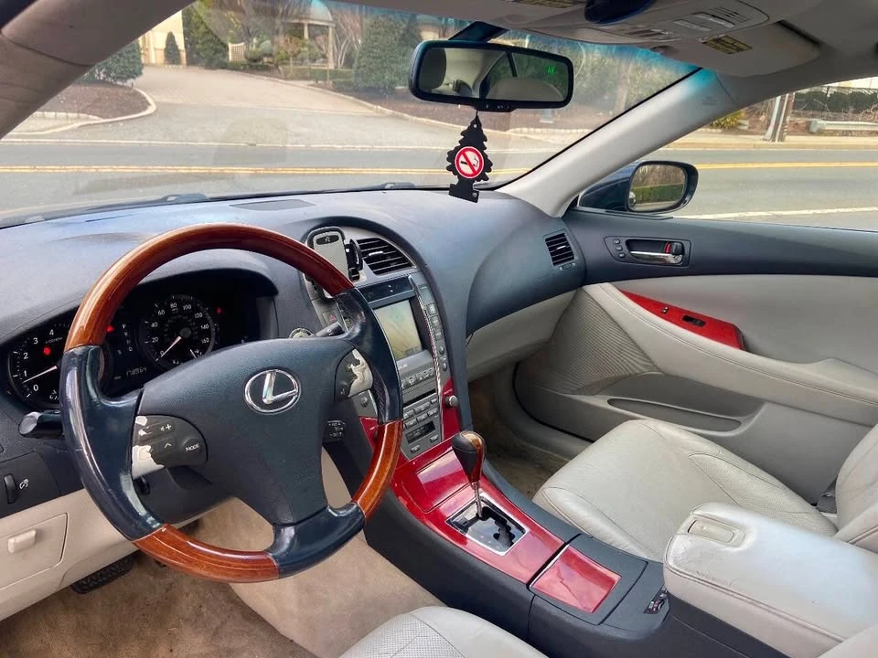 2008 Lexus ES 5th Gen - Image 10 of 19