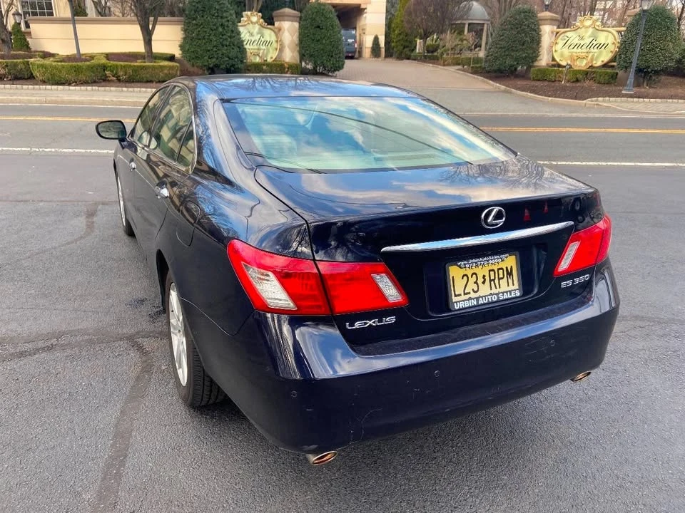 2008 Lexus ES 5th Gen - Image 5 of 19