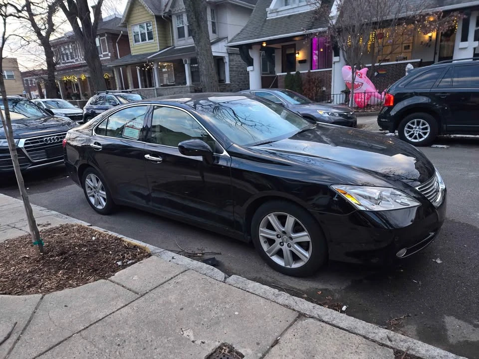 2008 Lexus ES 5th Gen - Image 2 of 10