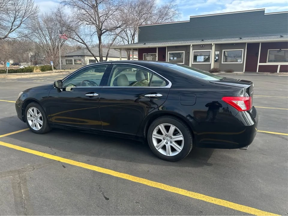 2008 Lexus ES 5th Gen - Image 2 of 5