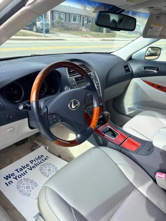 2008 Lexus ES 5th Gen - Image 10 of 20