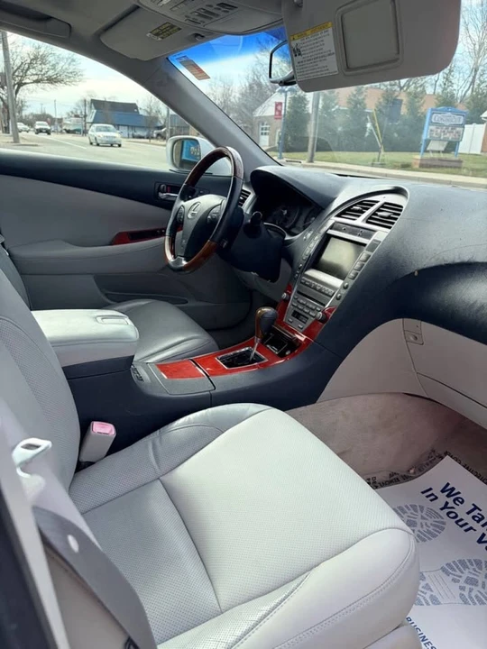 2008 Lexus ES 5th Gen - Image 15 of 20
