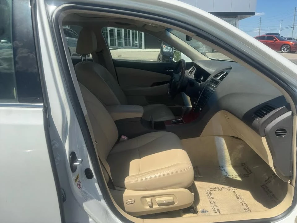2008 Lexus ES 5th Gen - Image 17 of 20