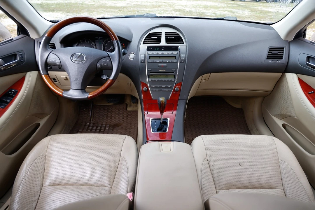 2008 Lexus ES 5th Gen - Image 2 of 21