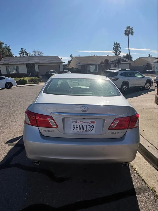 2008 Lexus ES 5th Gen - Image 5 of 12