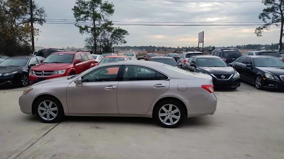 2008 Lexus ES 5th Gen - Image 3 of 10