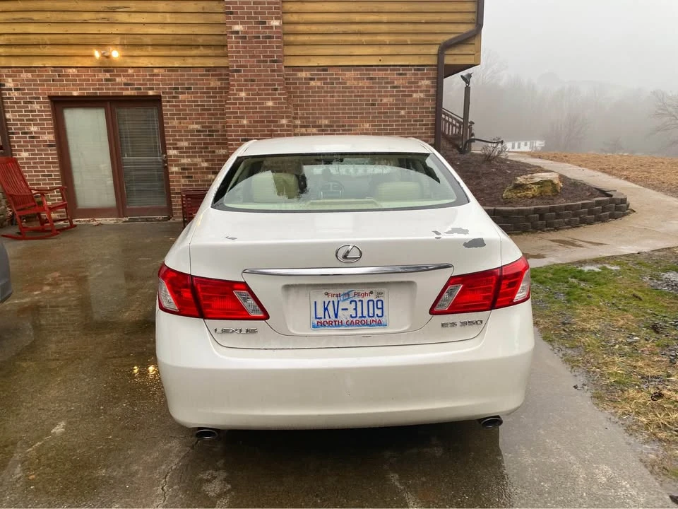 2008 Lexus ES 5th Gen - Image 3 of 4