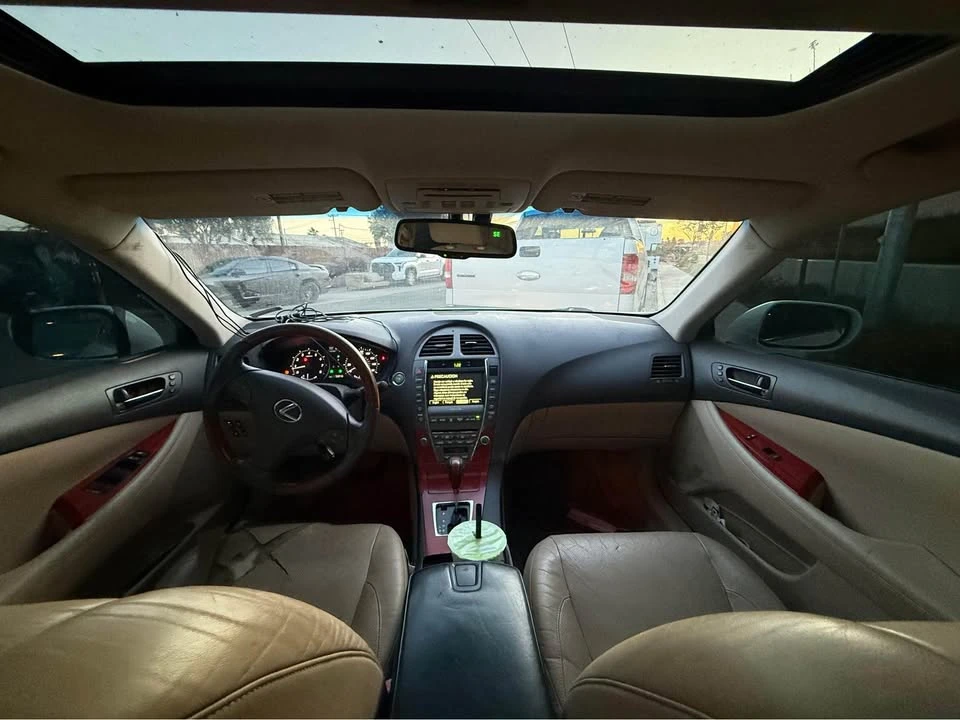 2008 Lexus ES 5th Gen - Image 10 of 13