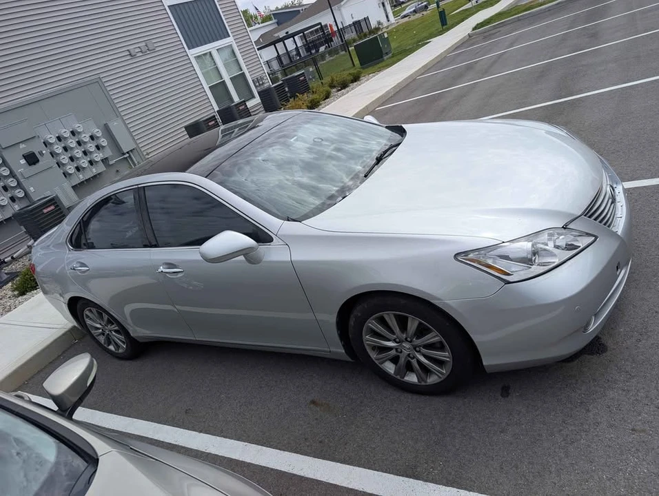 2008 Lexus ES 5th Gen - Image 3 of 12
