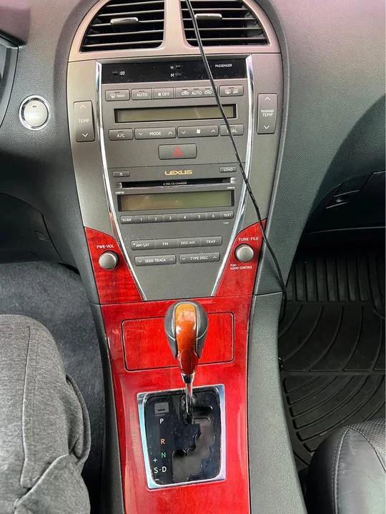 2008 Lexus ES 5th Gen - Image 7 of 11