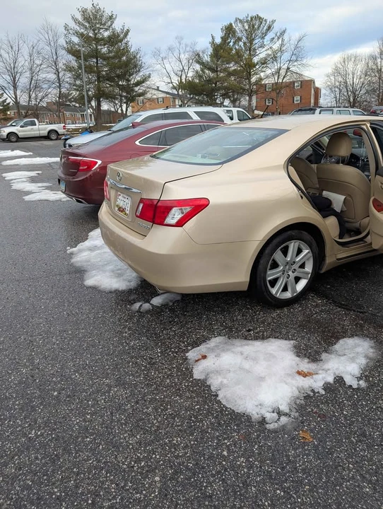 2008 Lexus ES 5th Gen - Image 2 of 6
