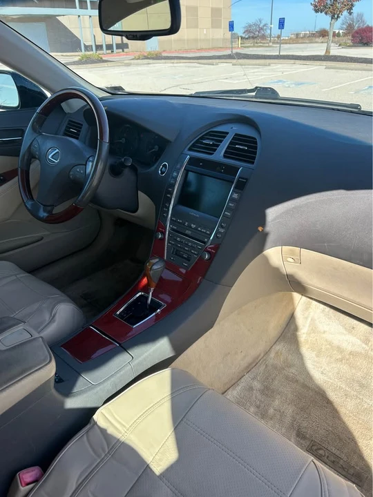 2008 Lexus ES 4th Gen - Image 6 of 8