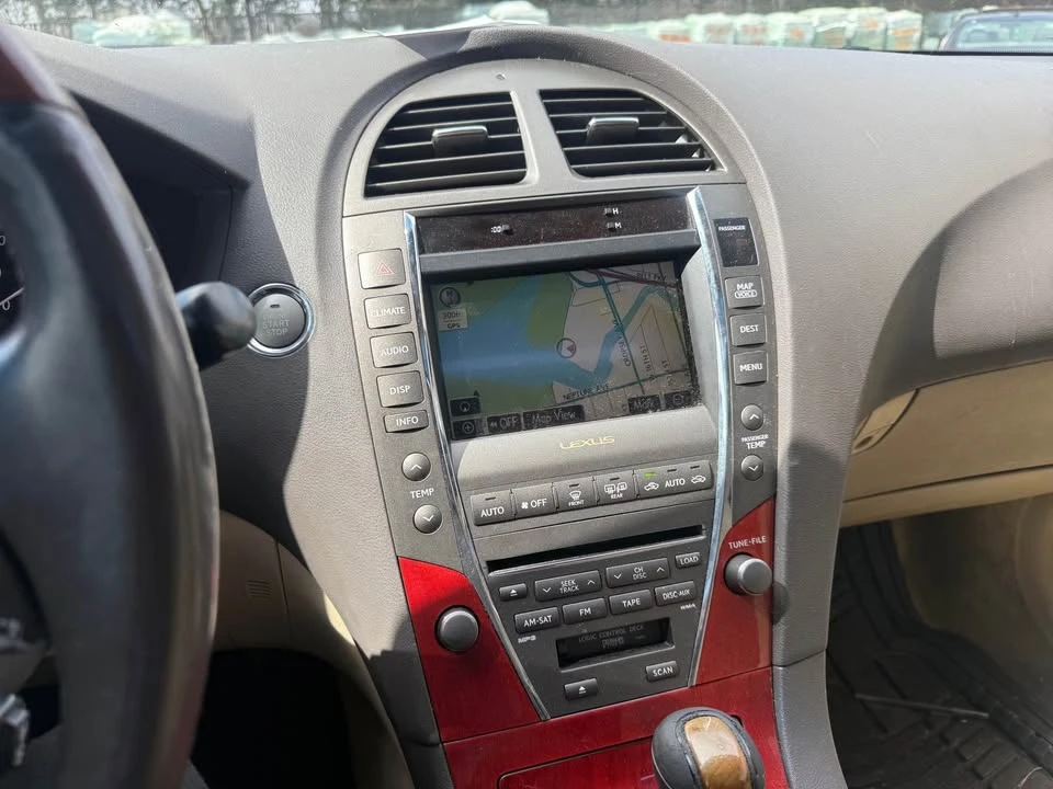 2008 Lexus ES 5th Gen - Image 10 of 11