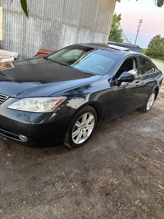 2008 Lexus ES 5th Gen - Image 2 of 9