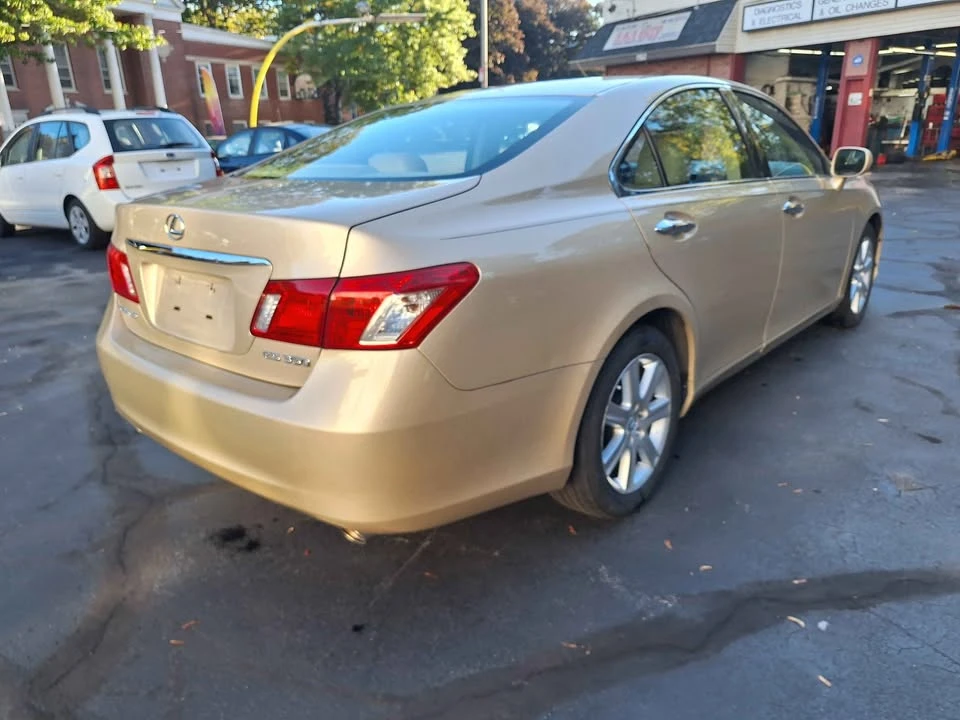 2008 Lexus ES 4th Gen - Image 10 of 17