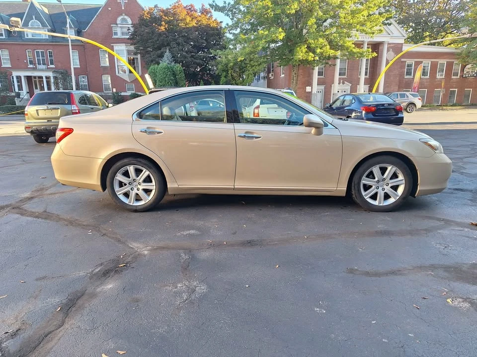 2008 Lexus ES 4th Gen - Image 6 of 17