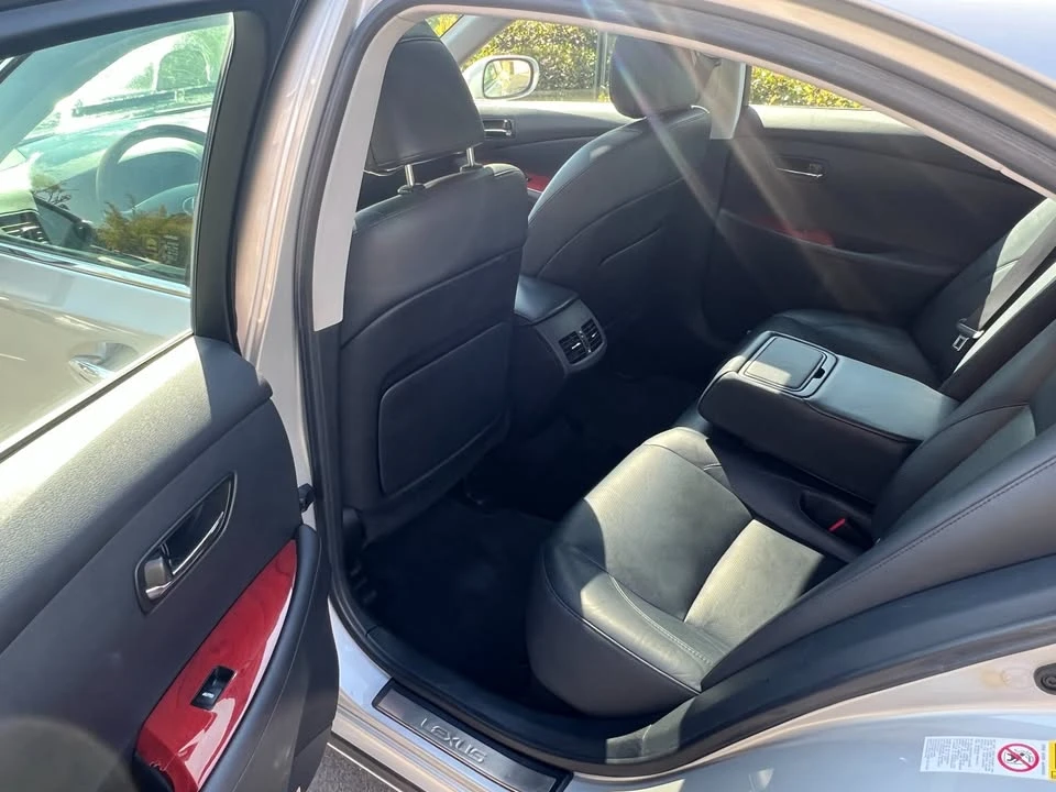 2008 Lexus ES 5th Gen - Image 11 of 20