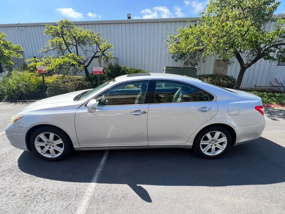 2008 Lexus ES 5th Gen - Image 4 of 20