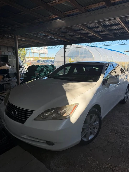 2008 Lexus ES 5th Gen - Image 5 of 18