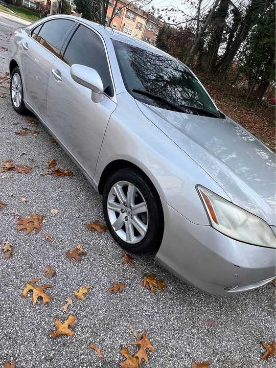 2008 Lexus ES 5th Gen - Image 2 of 16