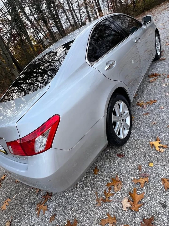 2008 Lexus ES 5th Gen - Image 9 of 16