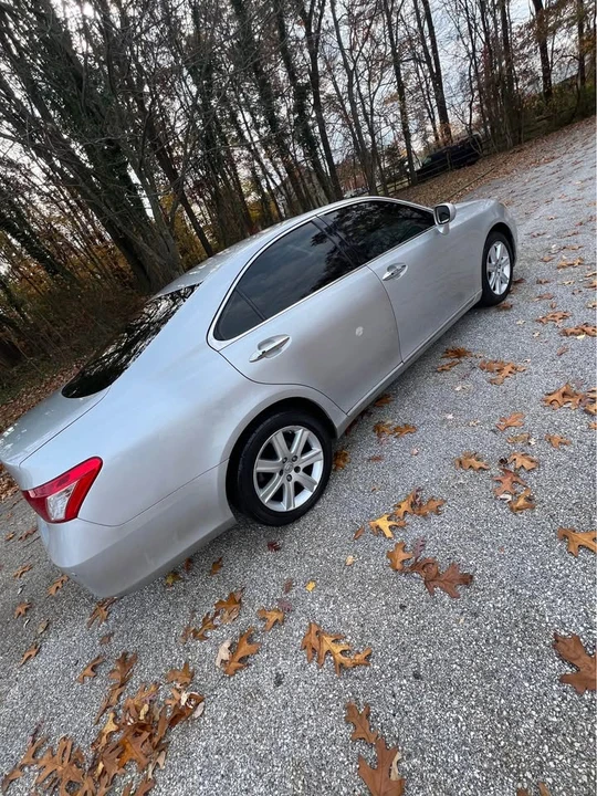 2008 Lexus ES 5th Gen - Image 10 of 16