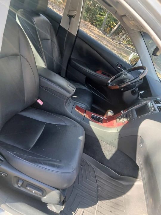 2008 Lexus ES 4th Gen - Image 15 of 19