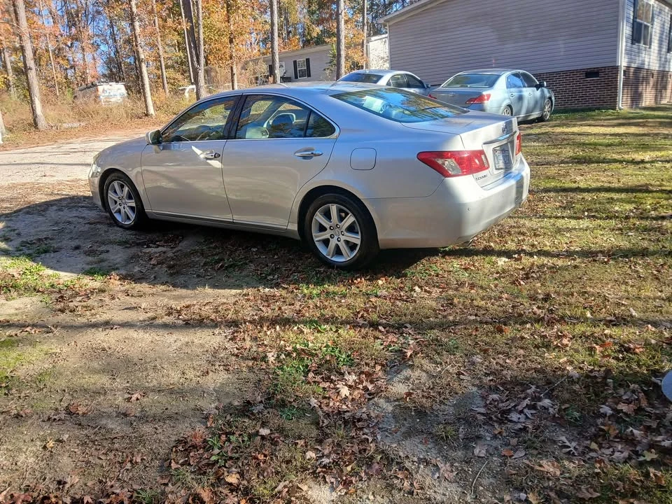 2008 Lexus ES 4th Gen - Image 17 of 19