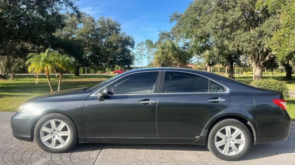 2008 Lexus ES 5th Gen - Image 5 of 11