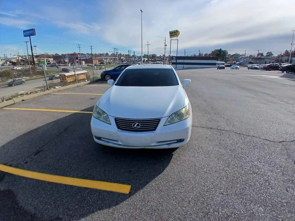 2008 Lexus ES 5th Gen - Image 2 of 8