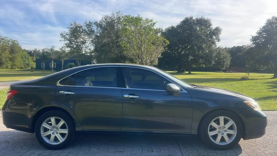 2008 Lexus ES 5th Gen - Image 4 of 11